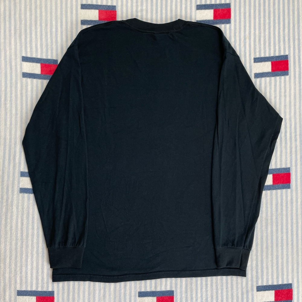 The Incredibles Black Long-Sleeve Graphic Tee. Reposh - no damage , used once - Picture 2 of 8